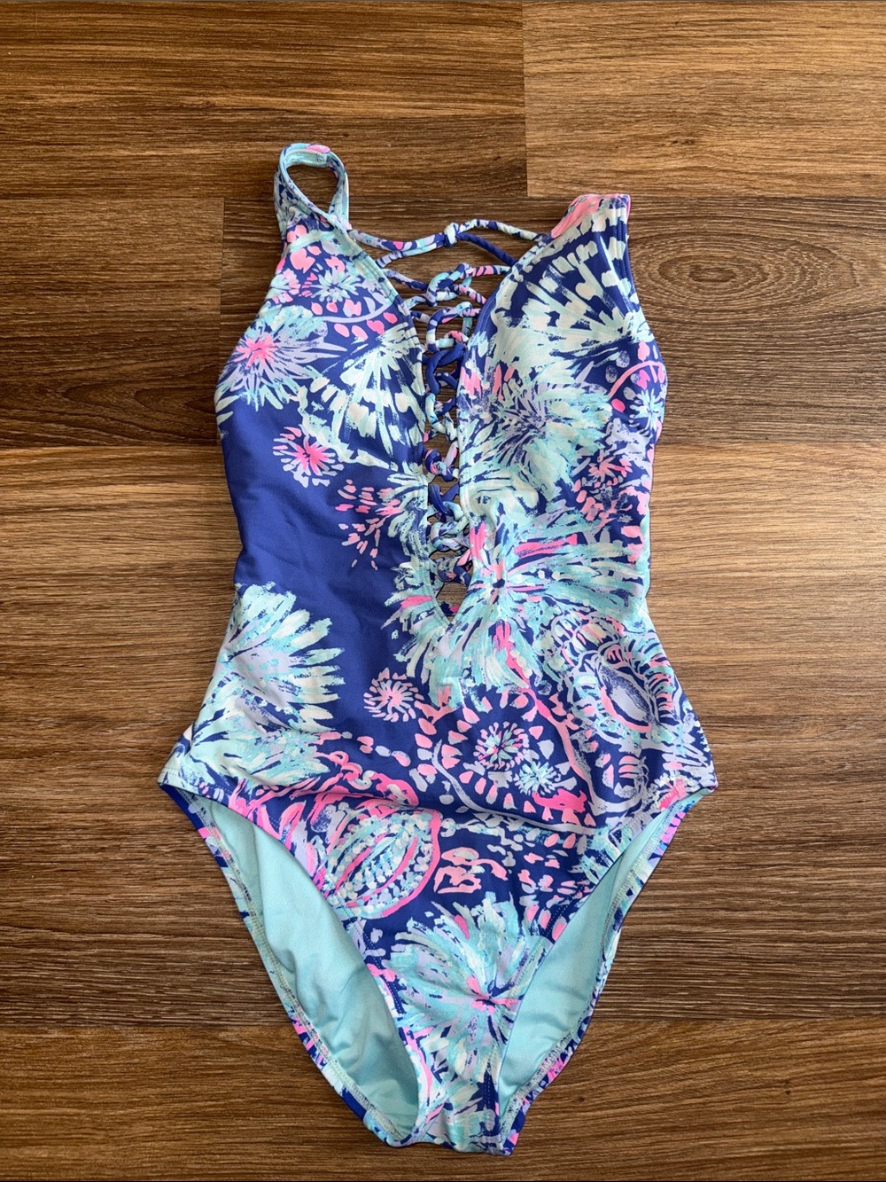 Lilly Pulitzer size 2 lattice swim suit